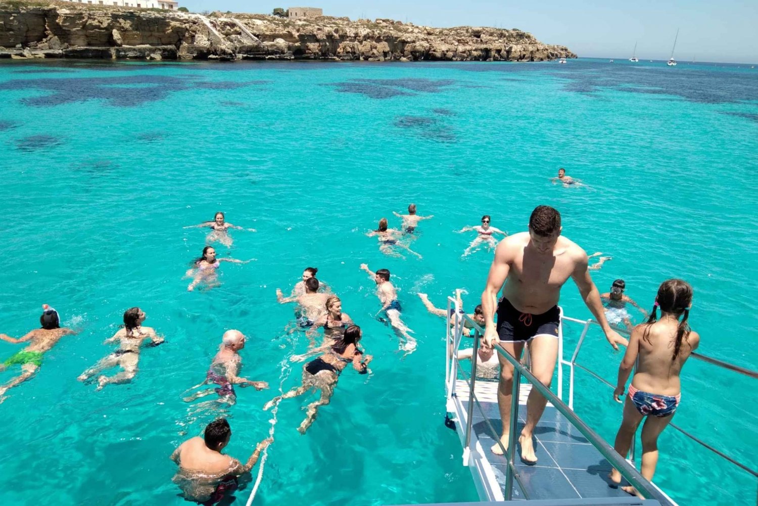 Favignana and Levanzo mini-cruise from Trapani with Lunch