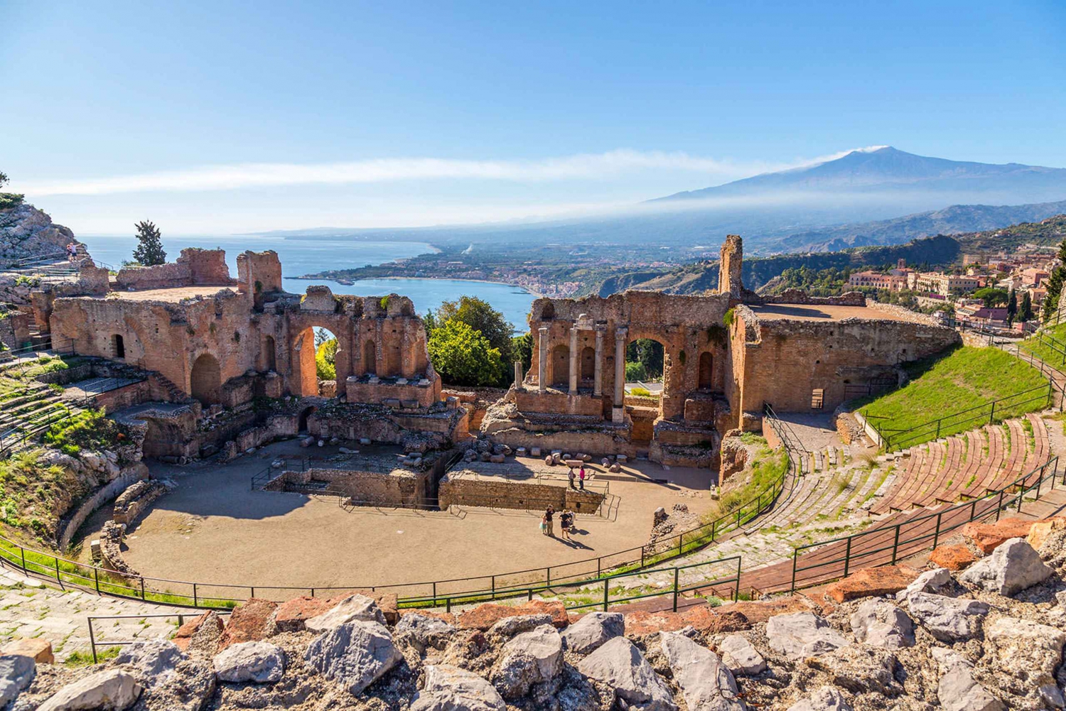 From Messina: Private Tour of Etna & Taormina with Pickup
