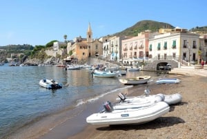 From Milazzo: Lipari and Vulcano Boat Trip with Walking Tour