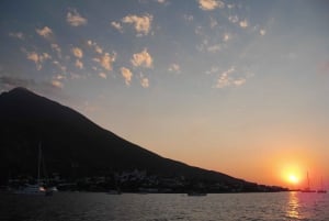 Z Milazzo: rejs o zachodzie słońca do Panarea i Stromboli