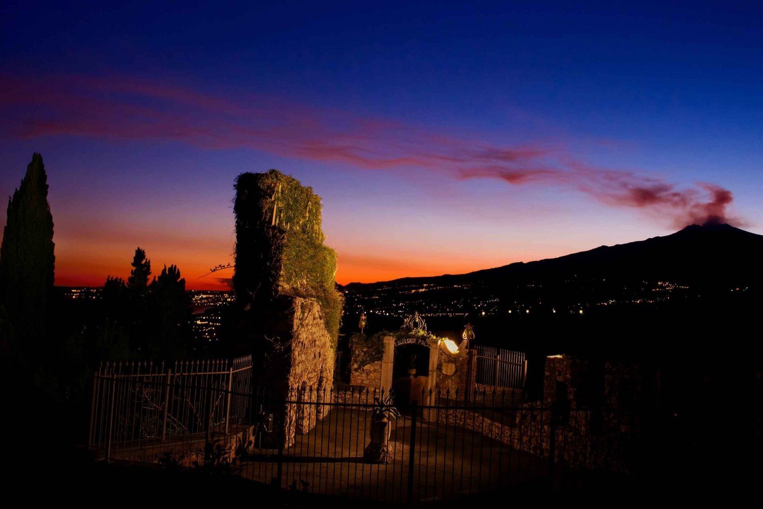 Fra Nicolosi: Vandring ved solnedgang på Etna