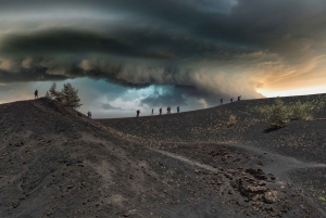 Fra Nicolosi: Vandretur ved solnedgang på Etna