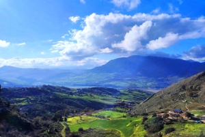 Из Палермо: Экскурсия по средневековым замкам в Какамо и Чефалу.