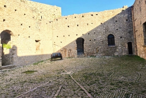 Из Палермо: Экскурсия по средневековым замкам в Какамо и Чефалу.