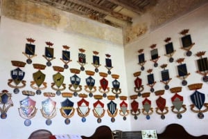 Из Палермо: Экскурсия по средневековым замкам в Какамо и Чефалу.