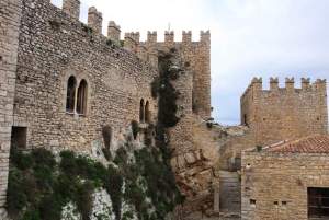 Из Палермо: Экскурсия по средневековым замкам в Какамо и Чефалу.