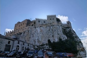 Из Палермо: Экскурсия по средневековым замкам в Какамо и Чефалу.