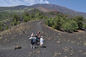 Au départ de Taormine : visite d'une jounée de l'Etna, du vin et des canyons d'Alcantara