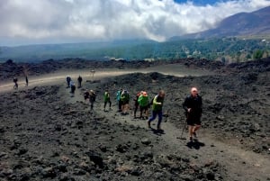 Au départ de Taormine : visite d'une jounée de l'Etna, du vin et des canyons d'Alcantara