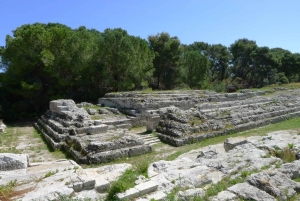 タオルミーナ発：シラクーサとオルティージャ島ガイドツアー