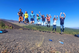 Da Taormina: Escursione Guidata all'Etna e alle Gole dell'Alcantara