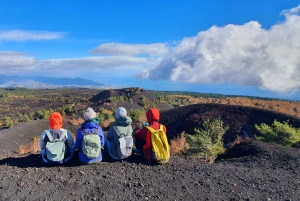 Da Taormina: Escursione Guidata all'Etna e alle Gole dell'Alcantara