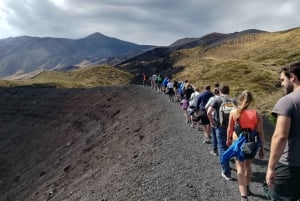 Au départ de Taormina : Randonnée matinale d'une demi-journée sur l'Etna