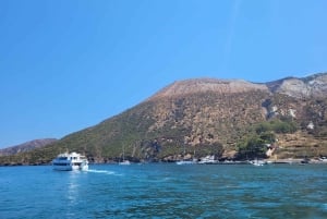 De Taormina: Mini-cruzeiro guiado pelas Eólias de Lipari e Vulcano
