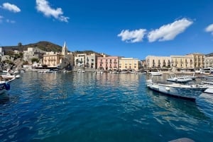 De Taormina: Mini-cruzeiro guiado pelas Eólias de Lipari e Vulcano