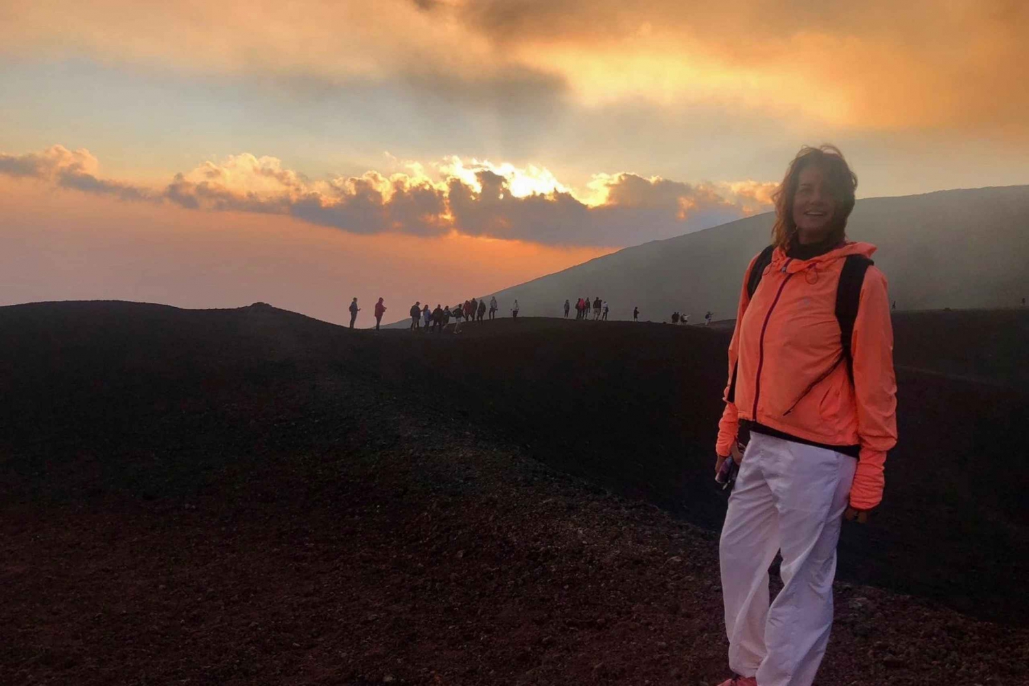Desde Taormina: Experiencia al atardecer en los cráteres superiores del Etna