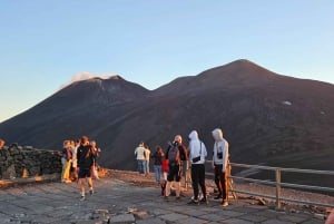 Z Taorminy: Zachód słońca na górnych kraterach Etny