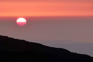 Au départ de Taormina : coucher de soleil sur les cratères supérieurs de l'Etna