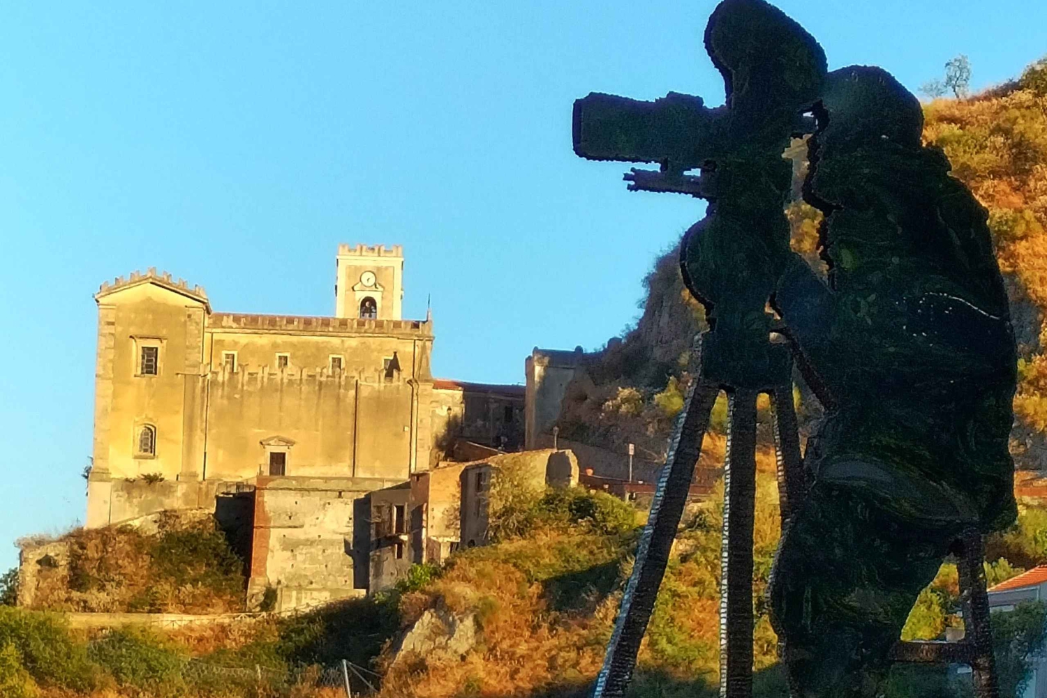 タオルミーナから：シチリア村のゴッドファーザー映画ツアー