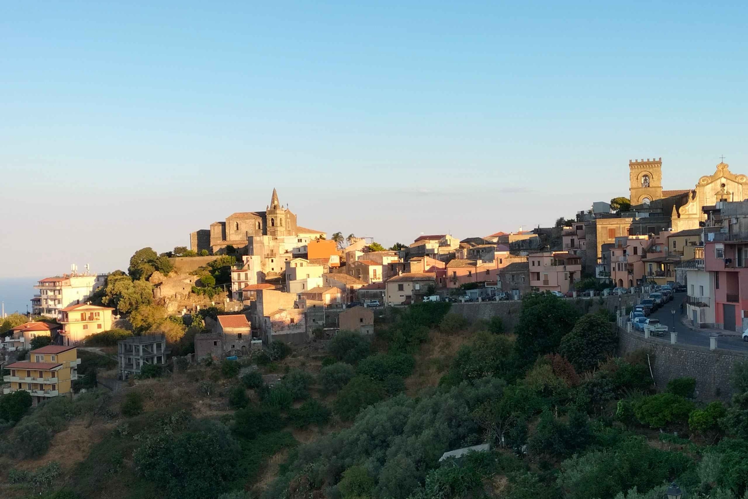 タオルミーナから：シチリア村のゴッドファーザー映画ツアー