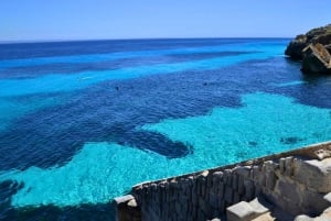 Från Trapani: Tur till Egadiöarna med gummibåt till Favignana och Levanzo med lunch