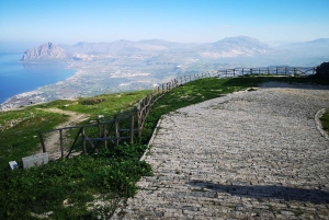 トラーパニ発：エリーチェ散策と特産品試食ツアー