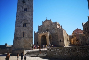 トラーパニ発：エリーチェ散策と特産品試食ツアー