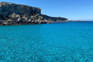 Da Trapani: Tour in barca di Favignana e Levanzo con pranzo