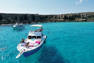 From Trapani: Favignana and Levanzo Yacht Tour with Stops