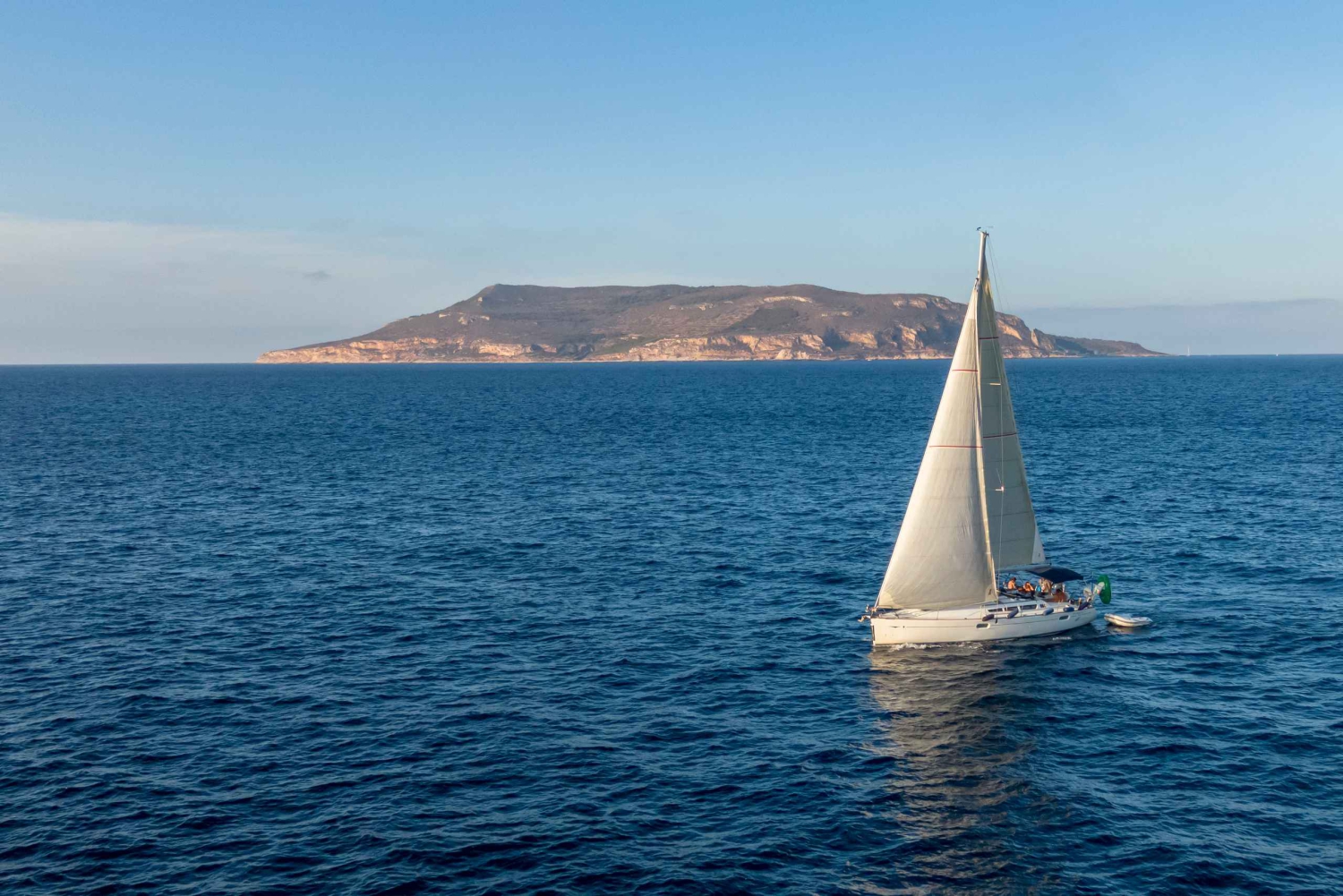 Von Trapani aus: Ganztägige Segelbootstour nach Favignana und Levanzo