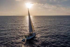 Von Trapani aus: Ganztägige Segelbootstour nach Favignana und Levanzo