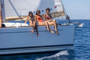 From Trapani: Private Sail Boat Trip to Favignana & Levanzo