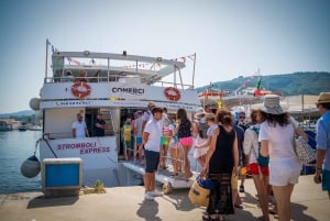 Fra Tropea: Panarea-øya og Stromboli-vulkanen om natten