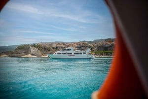 Fra Tropea: Panarea-øya og Stromboli-vulkanen om natten