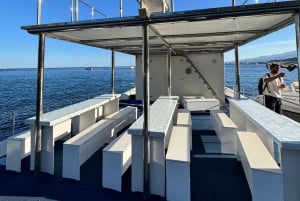 Giardini Naxos: Tour al tramonto in catamarano con i delfini con Aperetif