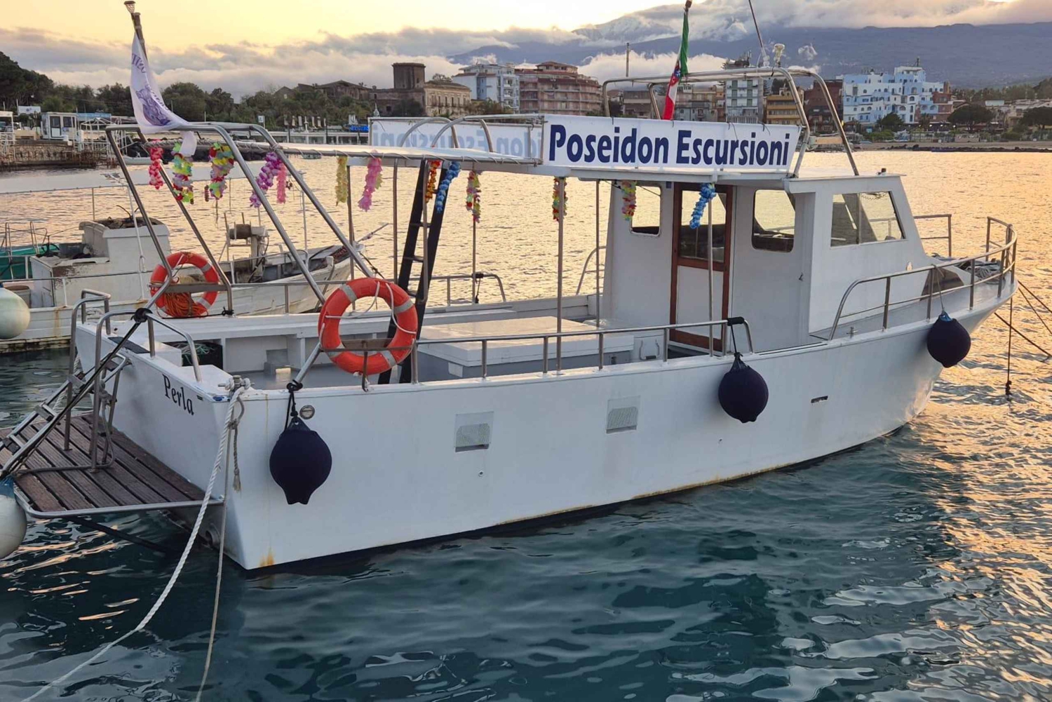 Giardini Naxos: Dolphin Searching Sunset Boat Tour