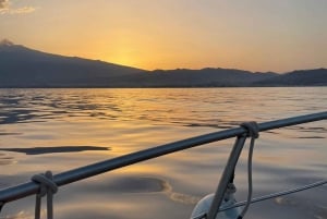 Giardini Naxos : excursion en bateau au coucher du soleil à la recherche des dauphins