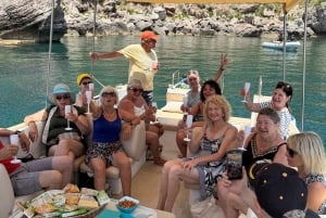 Giardini-Naxos: Sunset boat with aperitif and Dolphins