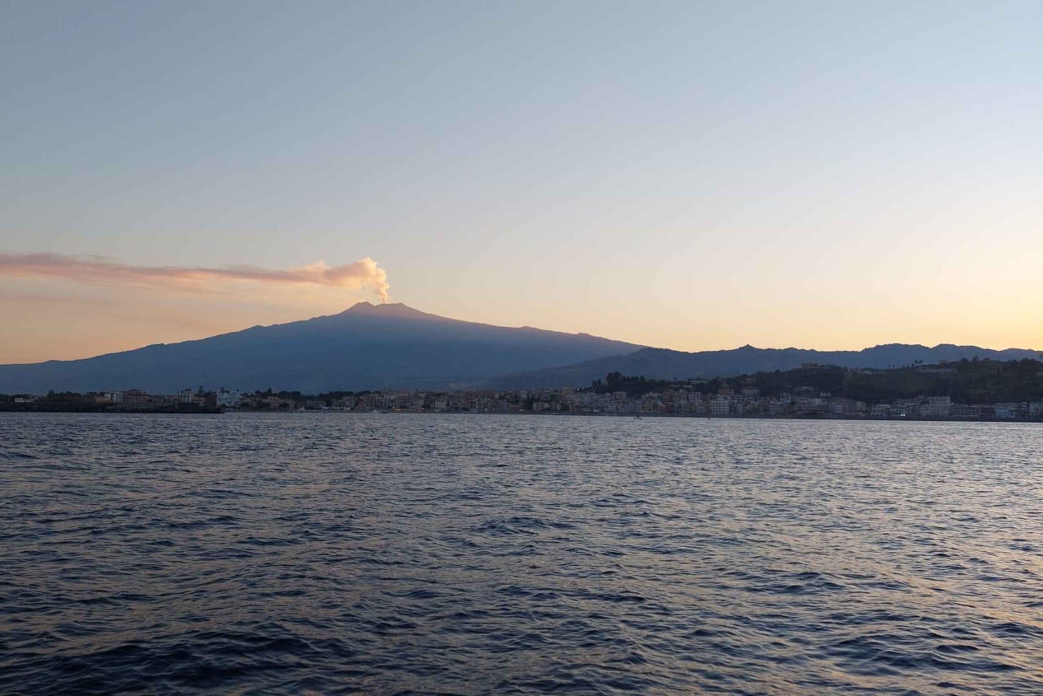 Giardini Naxos Taormina: Dolphin Watching Sunset Tour