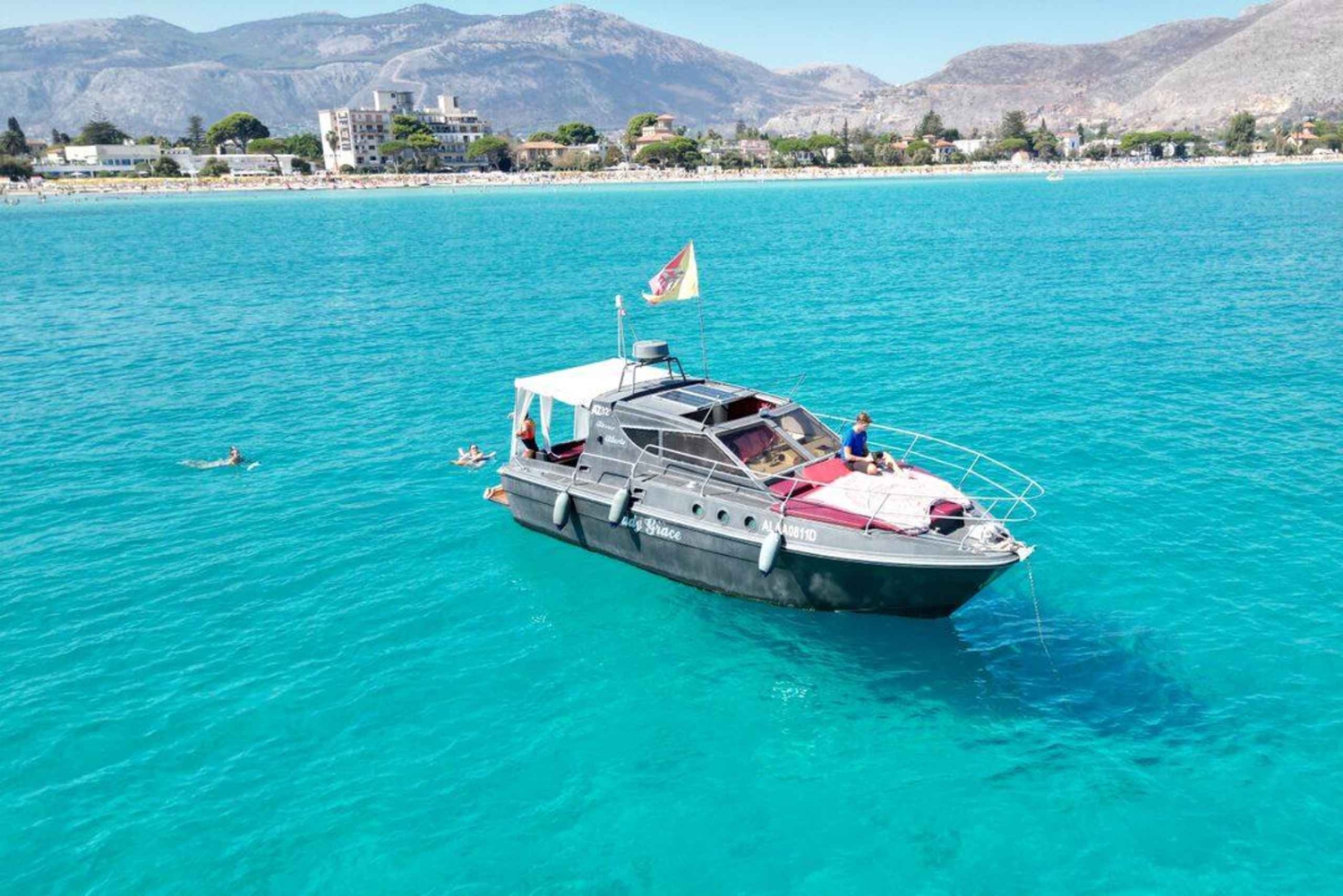 Tour de medio día en barco por Palermo