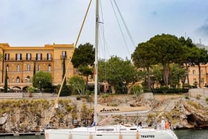 Escursione di mezza di giornata in barca a vela