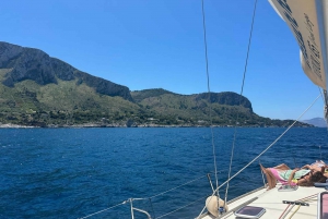 Escursione di mezza di giornata in barca a vela