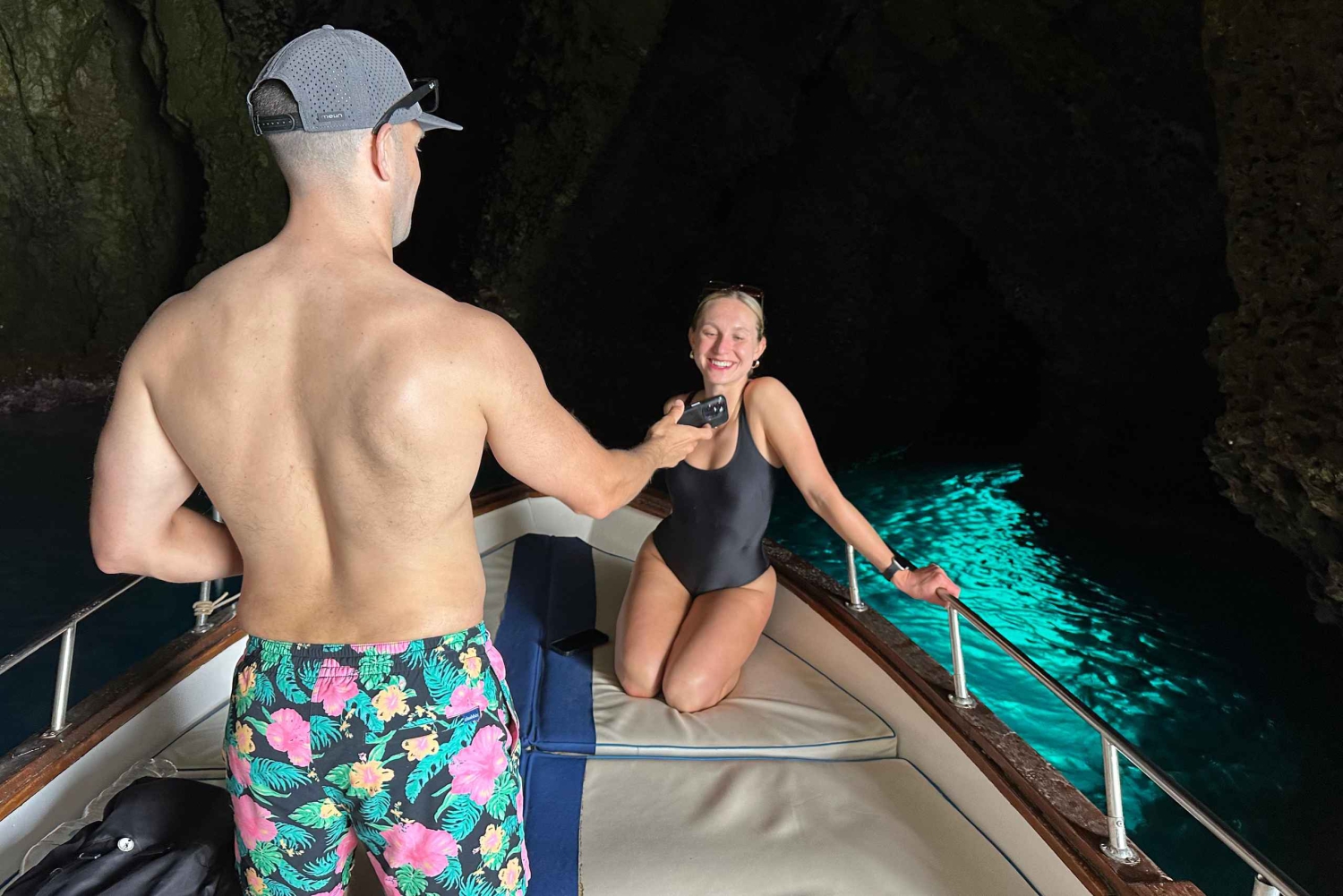 Croisière d'une demi-journée à Taormine avec plongée et apéritif