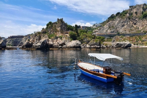 Croisière d'une demi-journée à Taormine avec plongée et apéritif