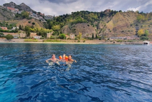 Croisière d'une demi-journée à Taormine avec plongée et apéritif