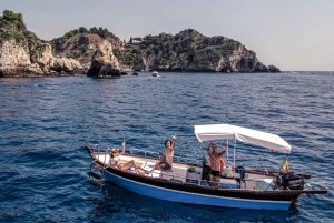 Croisière d'une demi-journée à Taormine avec plongée et apéritif