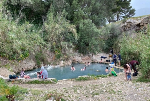 Gorące źródło i świątynia