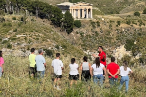 Gorące źródło i świątynia