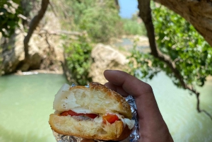 Gorące źródło i świątynia