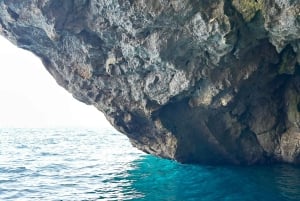 Excursion en bateau d'une heure à la découverte des grottes du Salento